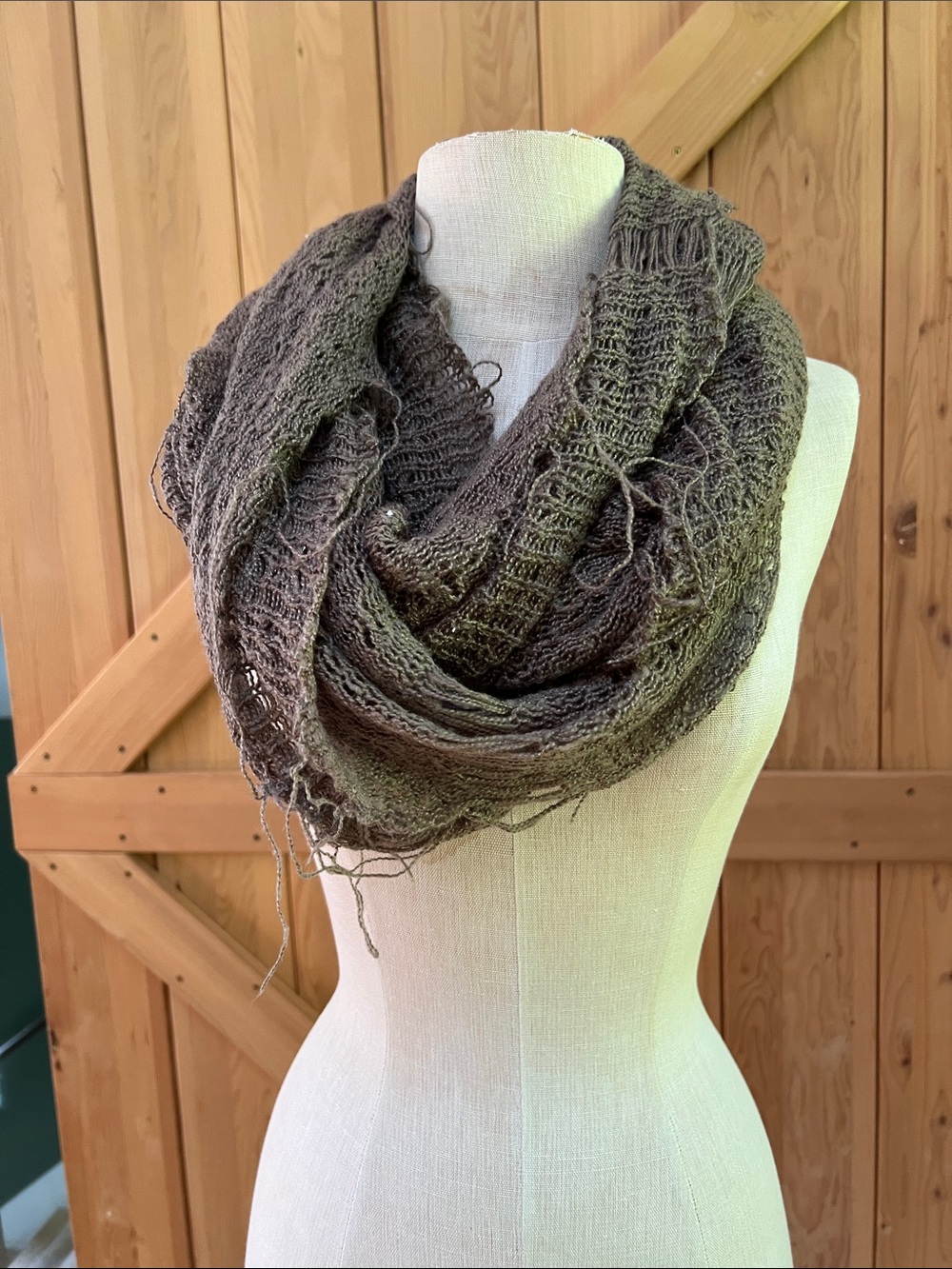NWOT Subtle Luxury woven infinity scarf